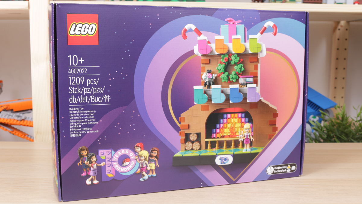 Last chance to win this year’s exclusive LEGO employee gift