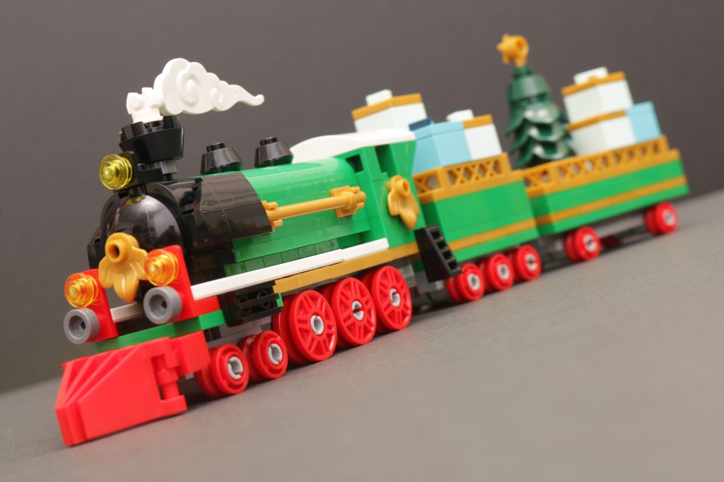 LEGO 40700 Christmas Train gift with purchase review 11 1024x683