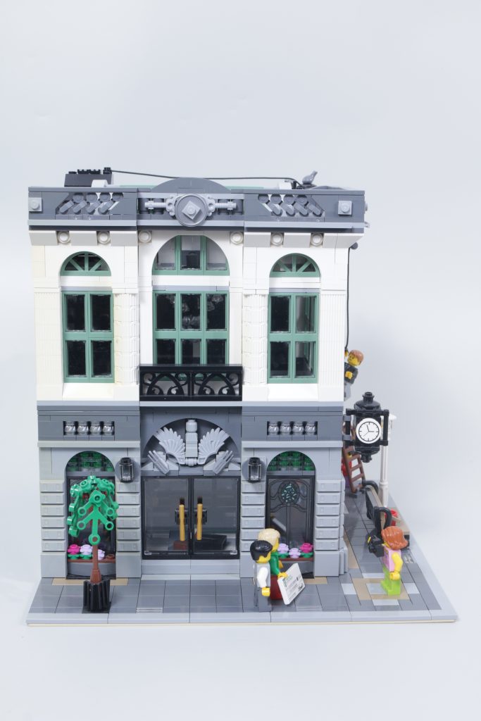 LEGO Icons 10350 Tudor Corner second review plus comparison with 10251 Brick Bank and 10270 Bookshop 12 683x1024