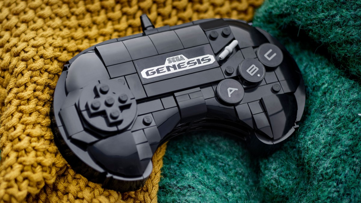 LEGO 40769 SEGA Genesis Controller revealed