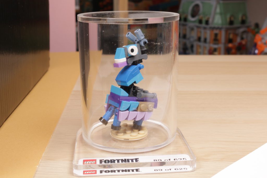 What is inside a LEGO Fortnite gift box 11 1024x683