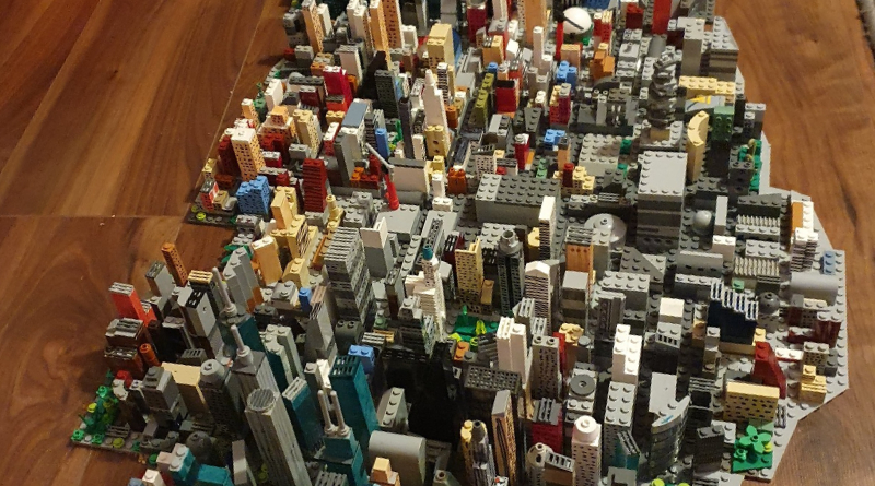 Irish builder recreates Manhattan in LEGO