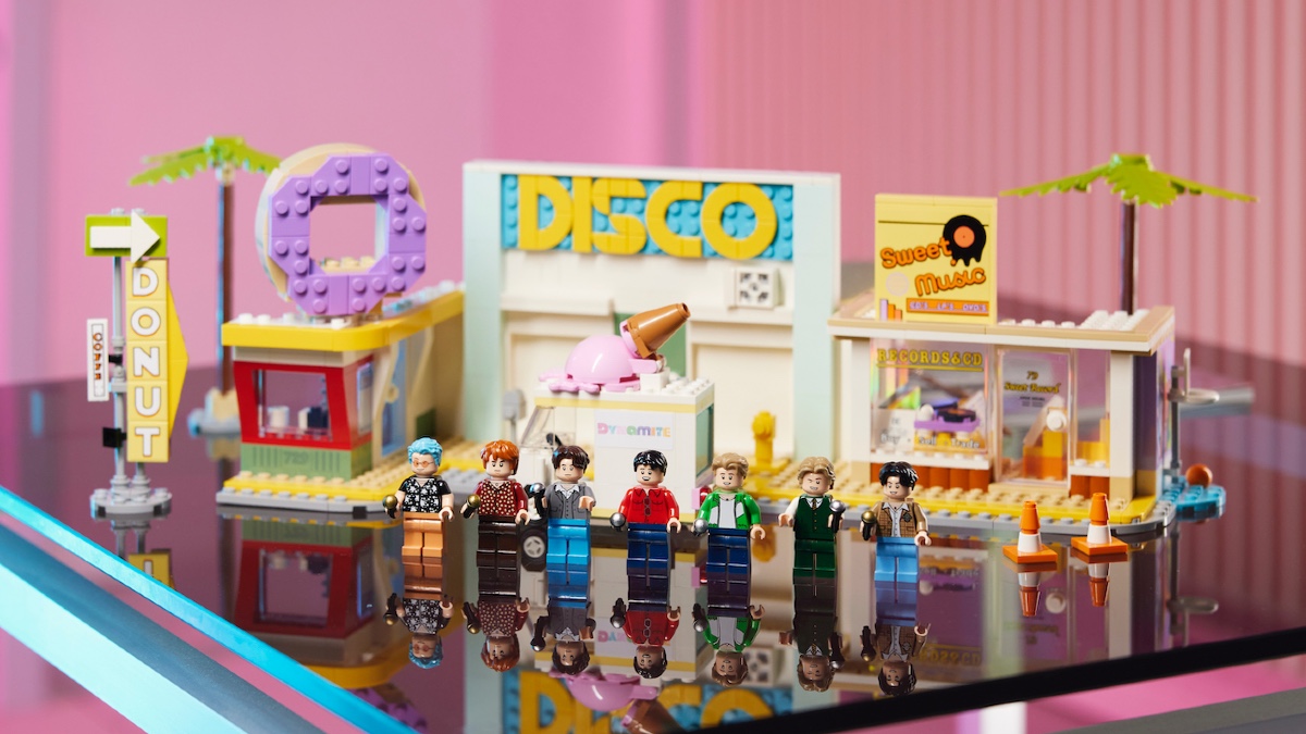 LEGO Friends character in new summer set uses a familiar BTS hairpiece