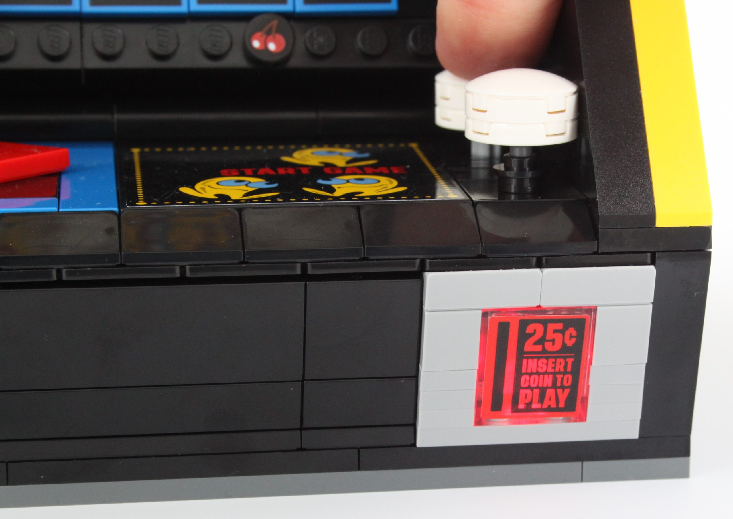 LEGO Icons 10323 PAC MAN Arcade review 11 scaled