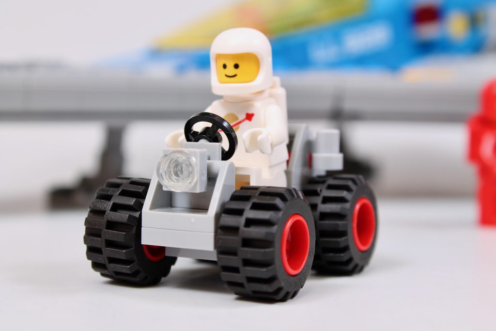 LEGO Icons 10497 Galaxy Explorer critique 5 1024x683