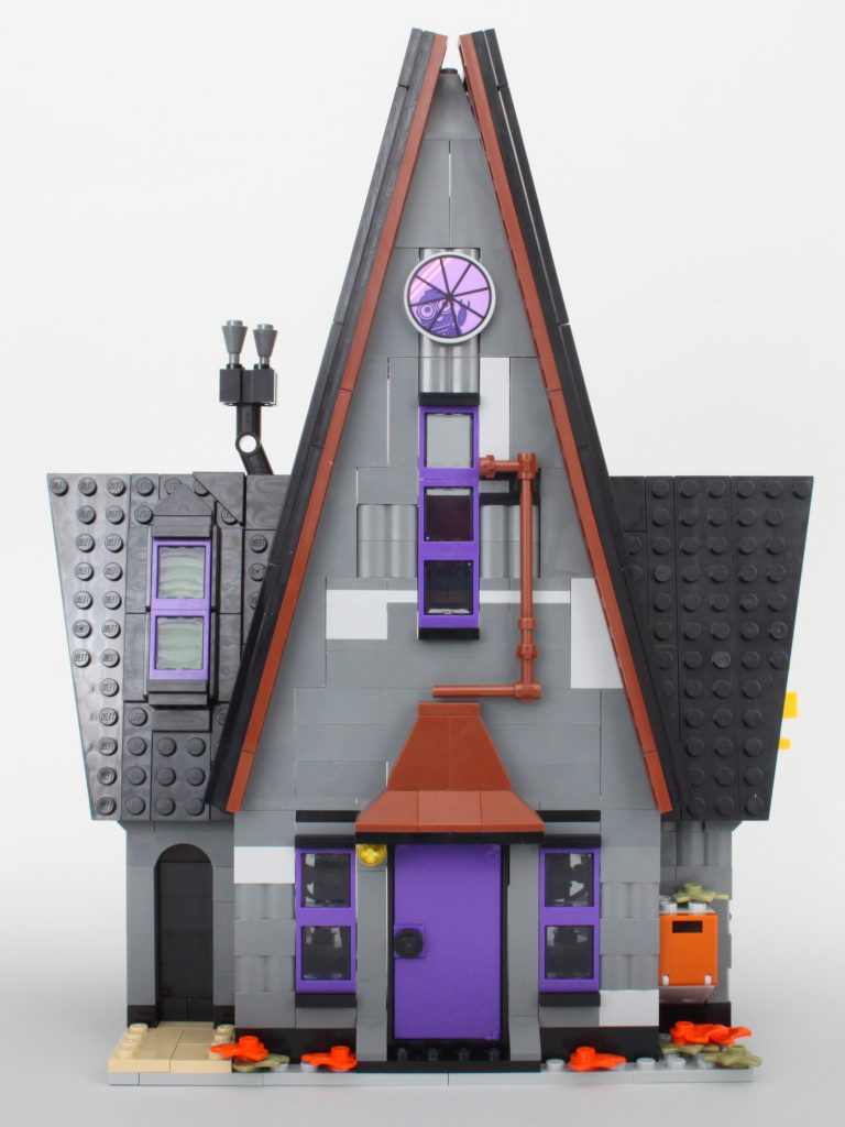 lego despicable me 4 75583 Minions And Grus Family Mansion review 6 768x1024