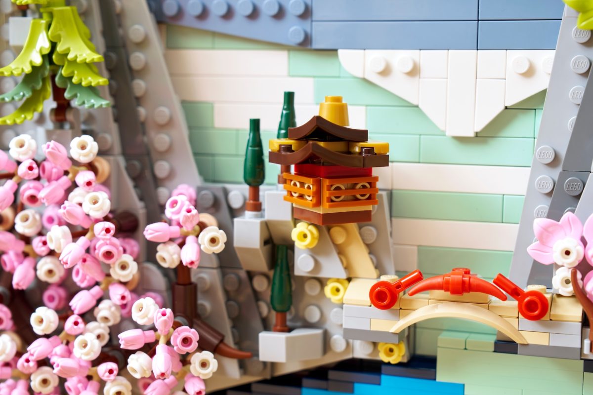 LEGO Art 31218 Japanese Cherry Blossom Landscape 10 1200x800