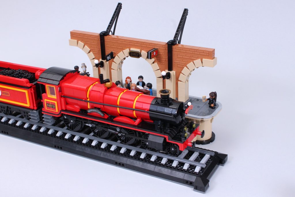 LEGO Harry Potter 76405 Hogwarts Express Collectors Edition review 6 1024x686