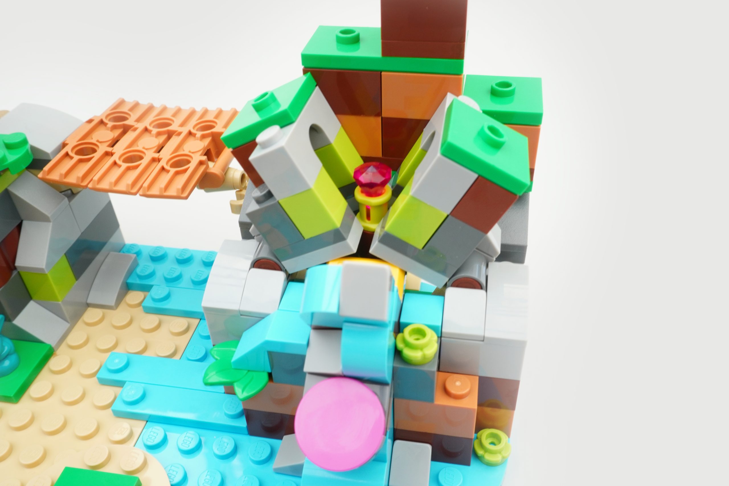 LEGO Sonic the Hedgehog 76992 Amys Animal Rescue Island review 4 scaled