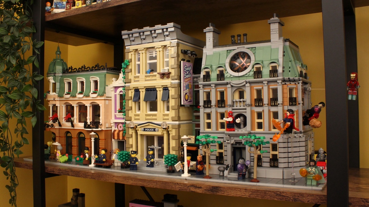 Lining up LEGO Marvel 76218 Sanctum Sanctorum with the Modular Buildings Collection