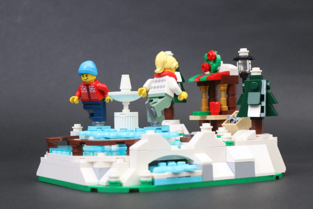LEGO 40416 Ice Skating Rink gift with purchase review 5