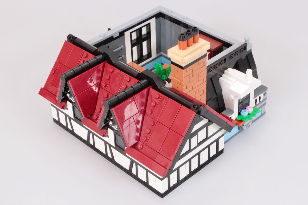 LEGO Icons 10350 Tudor Corner review 41 1024x683