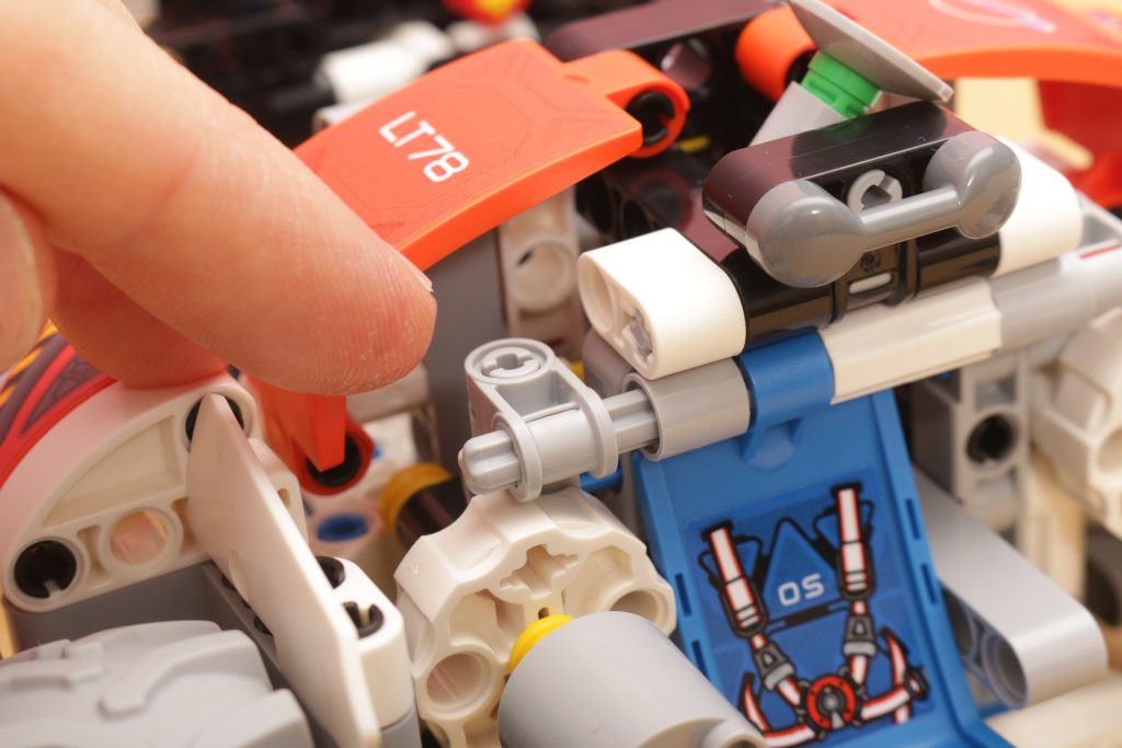 How to make LEGO Technic 42178 Surface Space Loader minifigure scale 18 1024x683