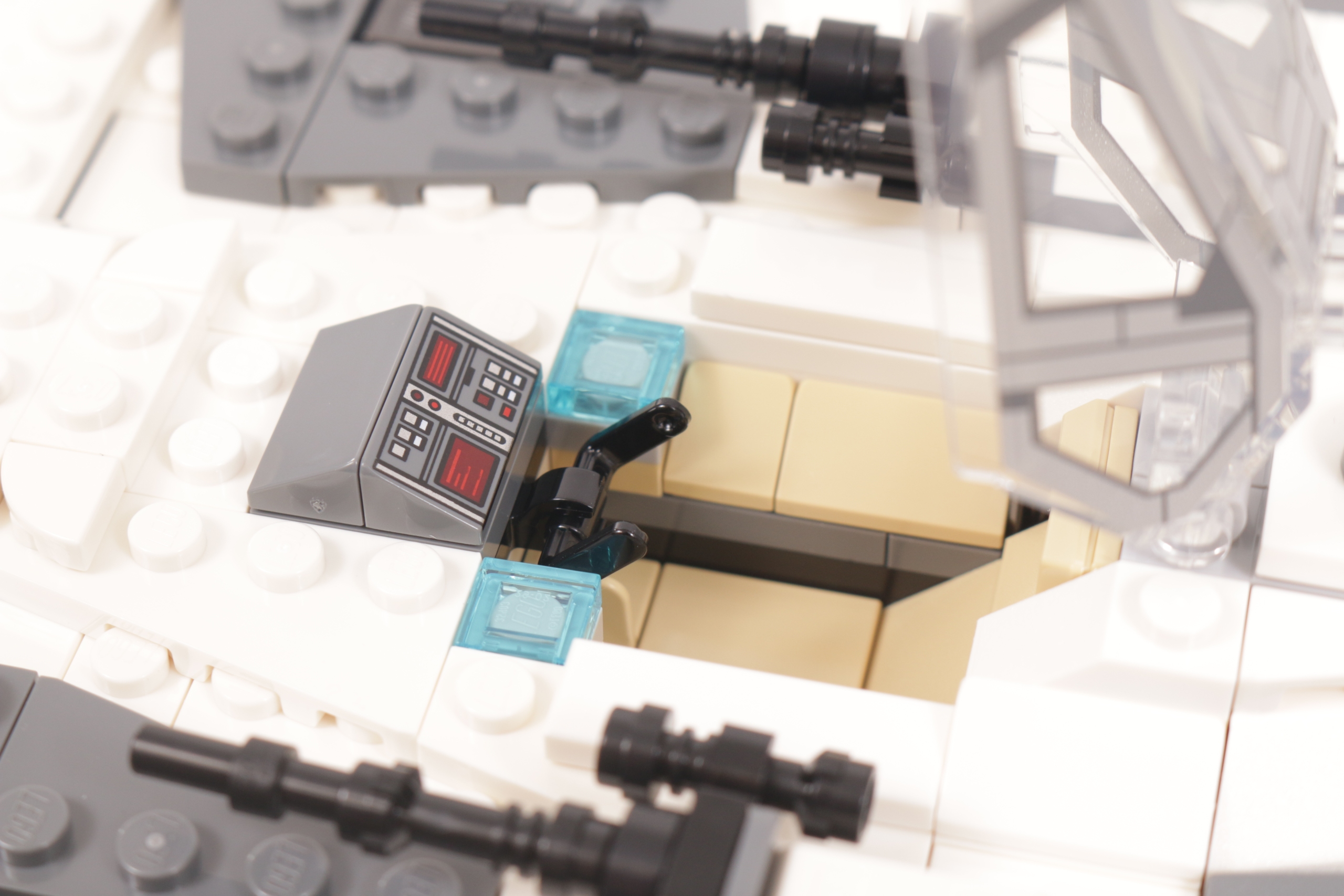 LEGO Star Wars 75348 Mandalorian Fang Fighter vs. TIE Interceptor review 31 scaled