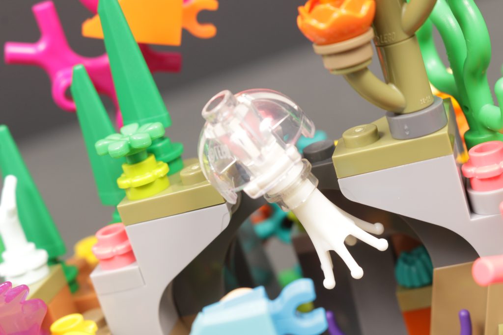 LEGO 40783 Coral Reef Diorama gift with purchase review 11 1024x683