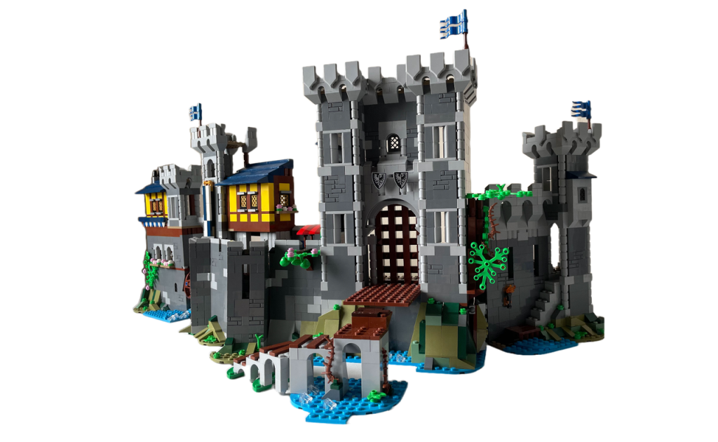 LEGO Creator 3 in 1 31120 Medieval Castle 10305 Lion Knights Castle alt build Rebrickable 1 1024x630