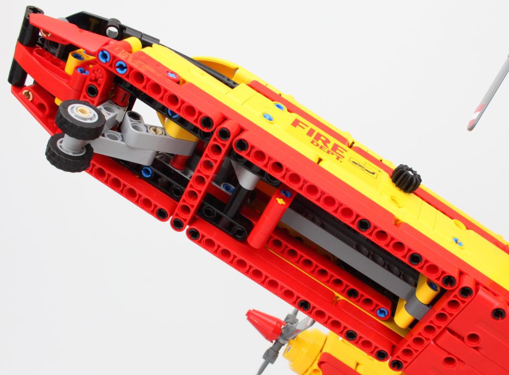 LEGO Technic 42152 Firefighter Aircraft review 18 1024x755