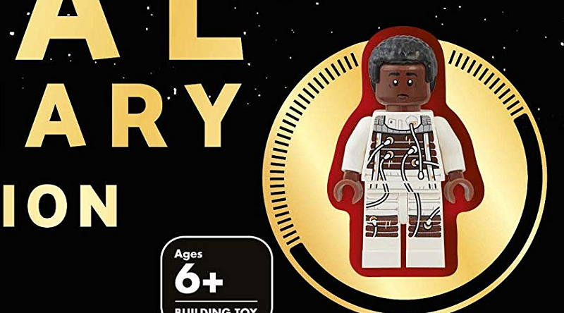 Exclusive Finn minifigure with LEGO Star Wars Visual Dictionary - New Edition