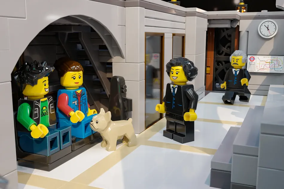 LEGO Ideas Brick Boulevard 9