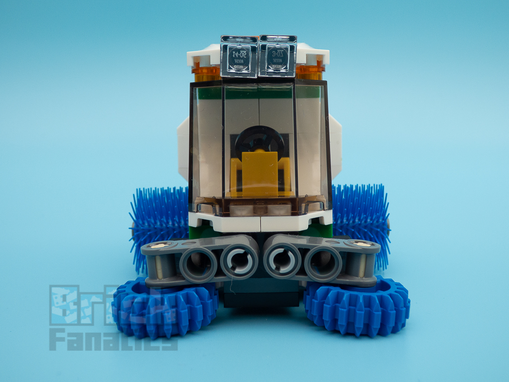 LEGO City 60249 Street Sweeper 53