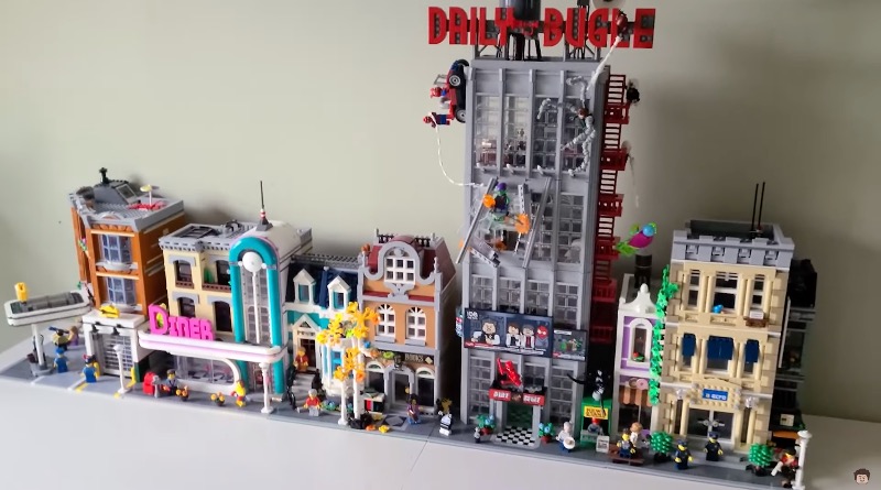 Combining LEGO Marvel 76178 Daily Bugle with modular buildings and NINJAGO City Gardens