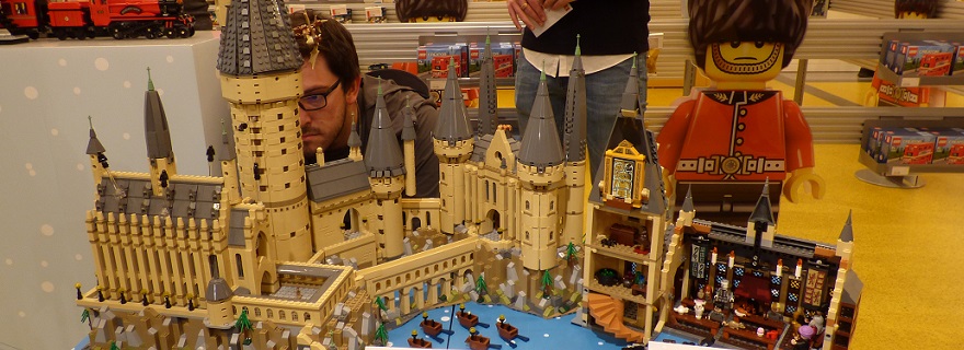Ten incredible details in LEGO Harry Potter 71043 Hogwarts Castle