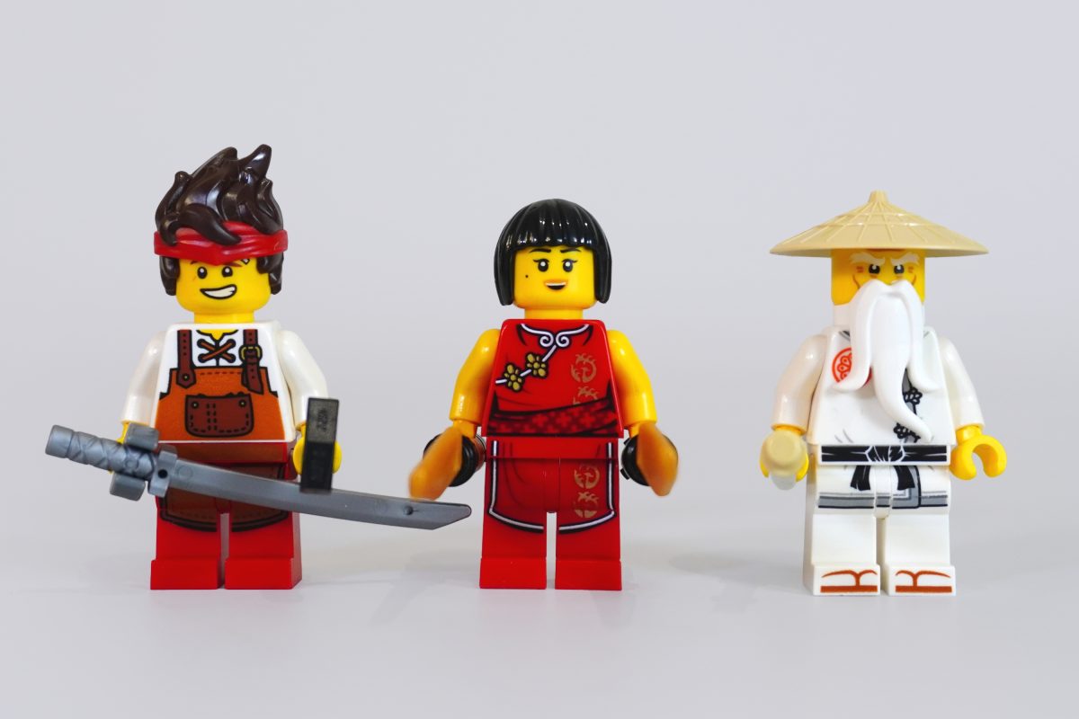 LEGO NINJAGO 71858 Four Weapons Blacksmith 15th Anniversary review 34 1200x800