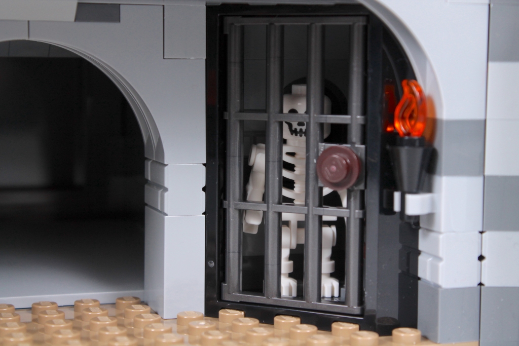 LEGO Icons 10305 Lion Knights Castle critique 19 1024x683