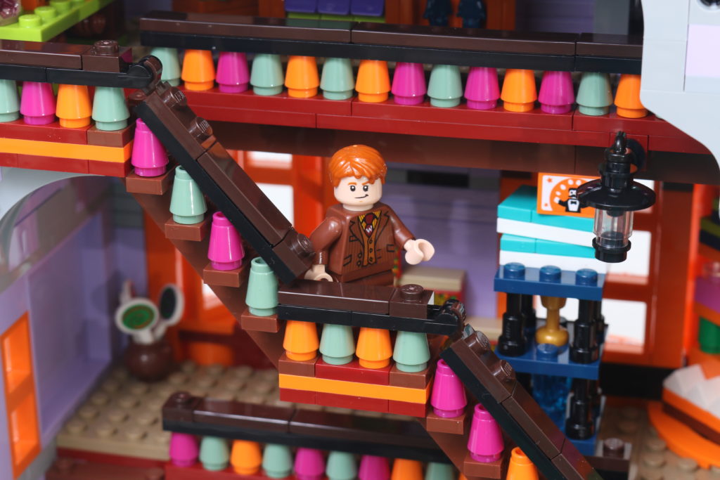 LEGO Harry Potter 75978 Diagon Alley review 34