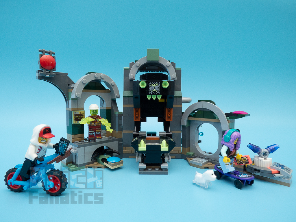 LEGO Hidden Side 70430 Newbury Subway 2