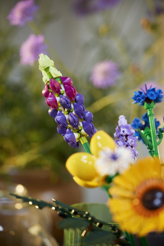 LEGO Botanical Collection 10313 Wildflower Bouquet 9 683x1024