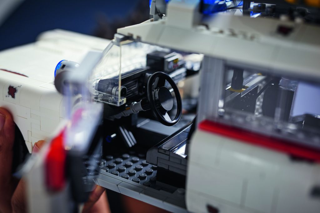 LEGO Ghostbusters 10274 ECTO 1 35
