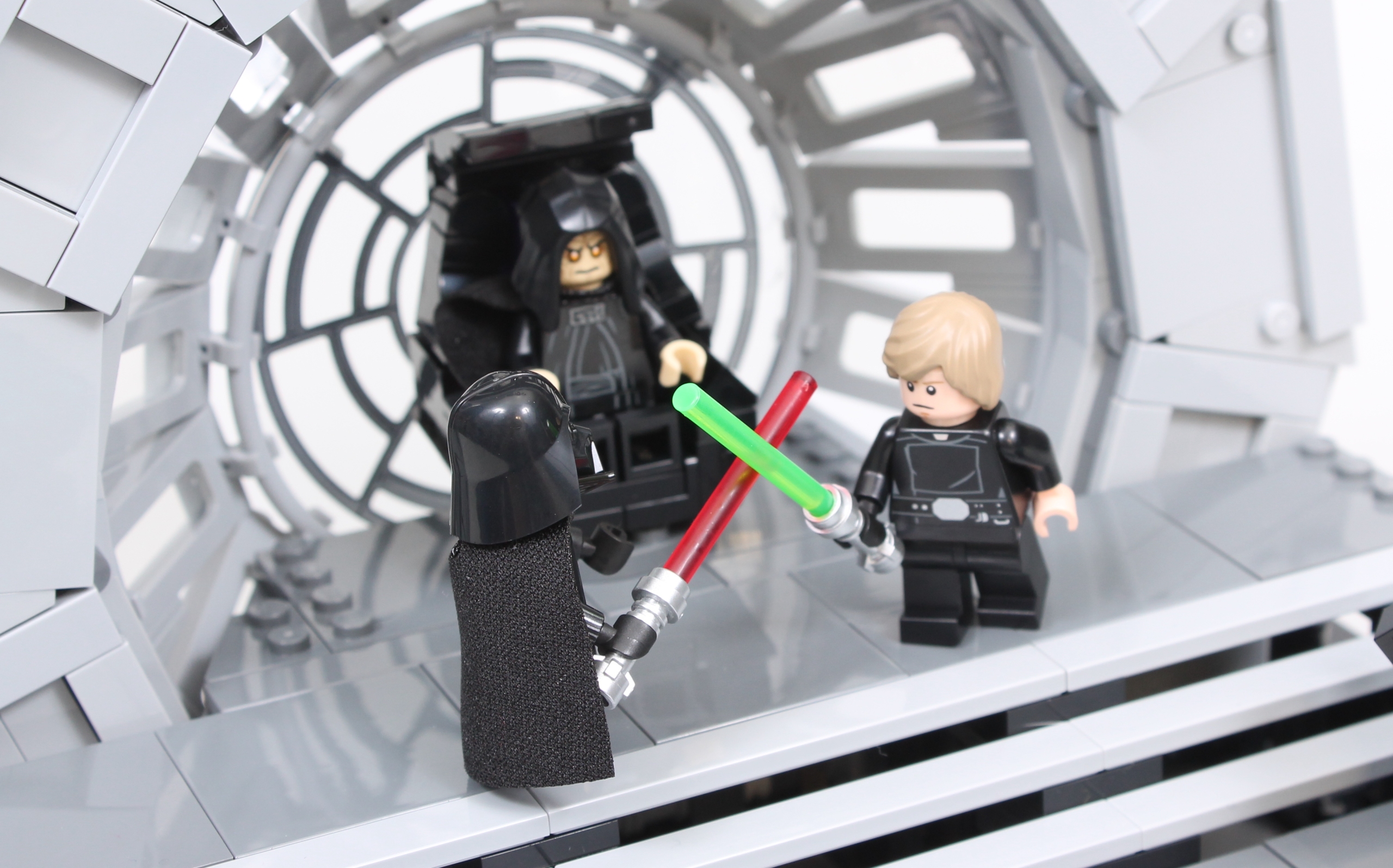 LEGO Star Wars 75352 Emperors Throne Room Diorama review 14 scaled