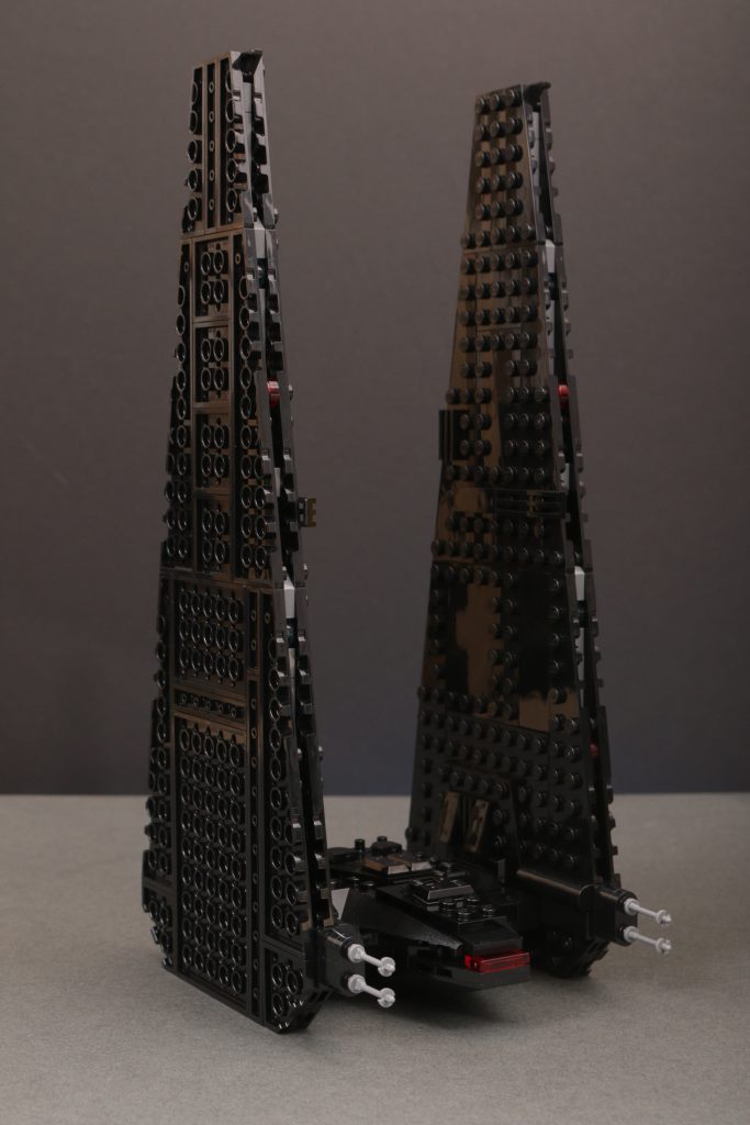 LEGO Star Wars 75406 Kylo Rens Command Shuttle review 21 683x1024