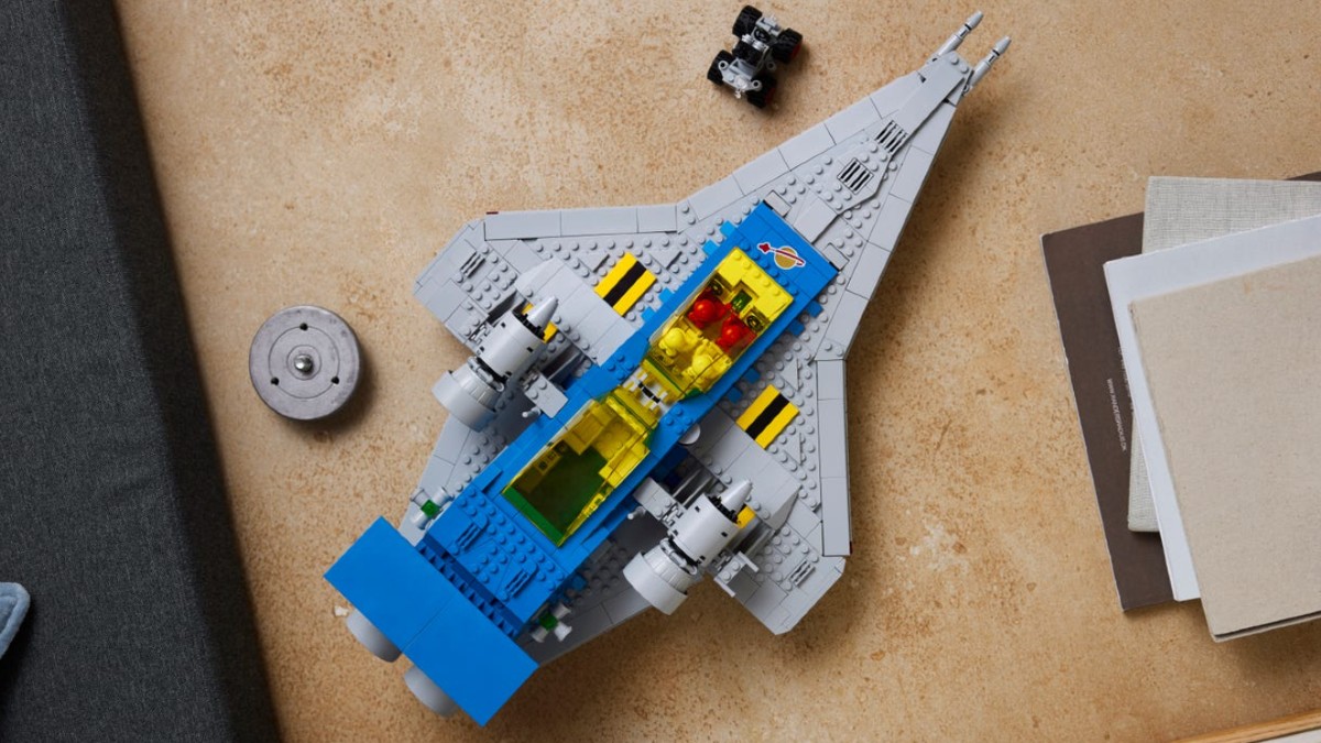 LEGO Icons Galaxy Explorer gets a modern recolour – and it works