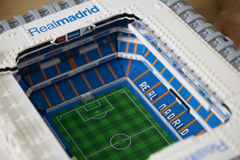 LEGO Creator Expert 10299 Santiago Bernabeu – Real Madrid stadium image 11 1024x683
