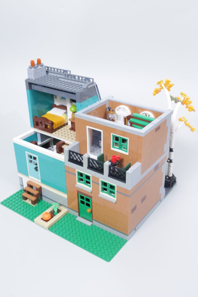 LEGO Icons 10350 Tudor Corner second review plus comparison with 10251 Brick Bank and 10270 Bookshop 39 683x1024