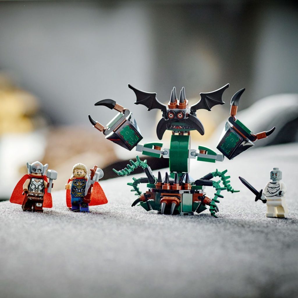 LEGO Marvel 76207 Attack on New Asgard lifestyle 1024x1024