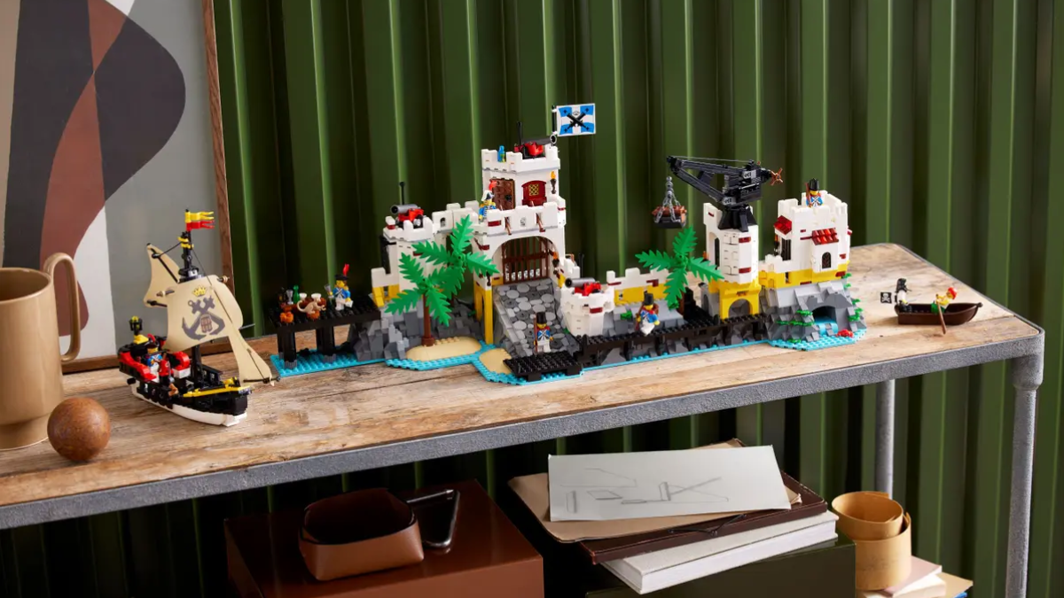 LEGO Icons 10320 Eldorado Fortress has a big upgrade – it’s modular