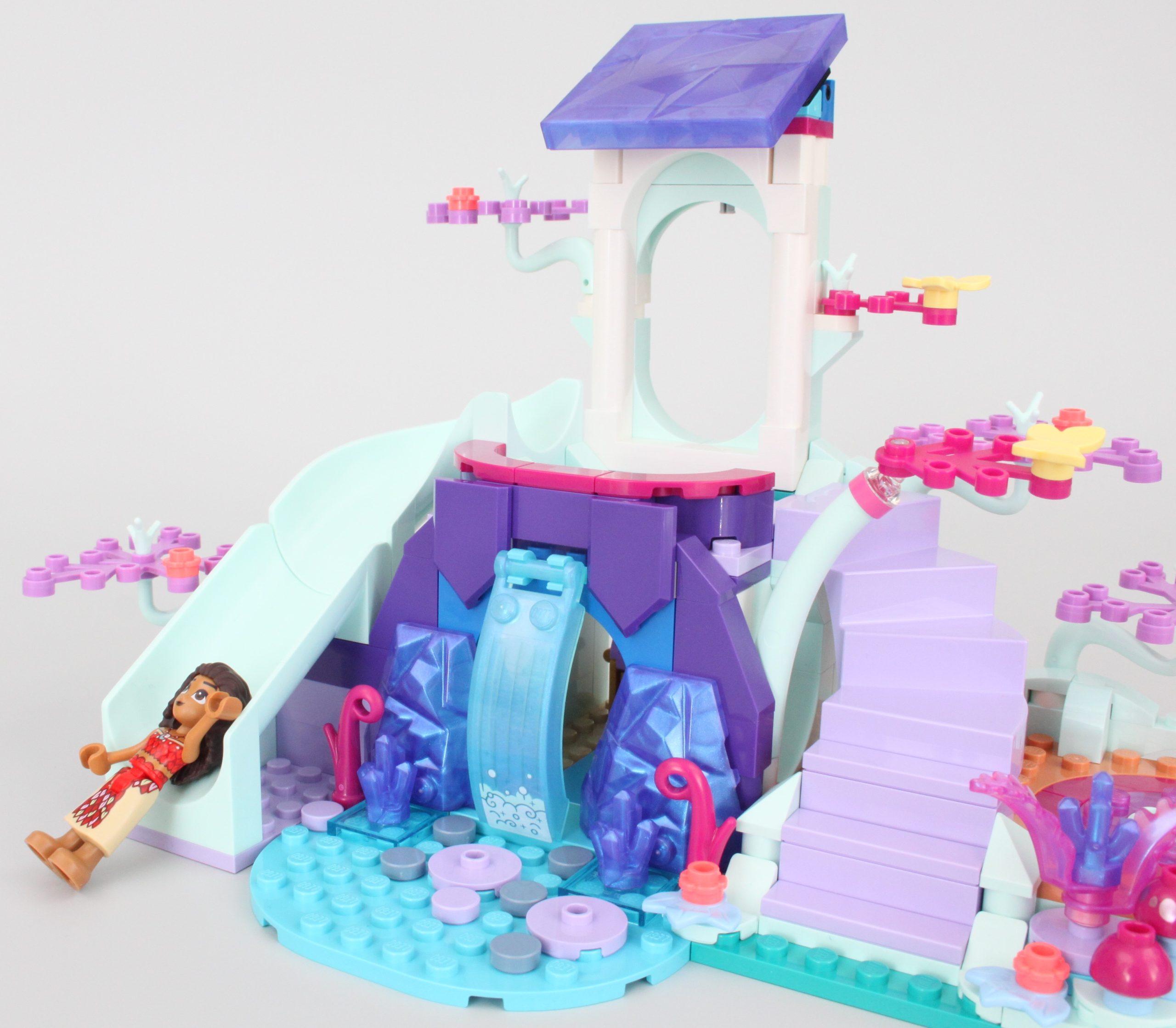 LEGO Disney 43215 The Enchanted Treehouse review 32 scaled