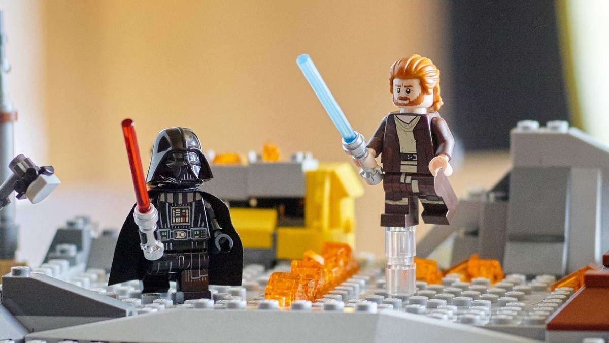 LEGO Star Wars 75334 Obi Wan Kenobi vs. Darth Vader featured