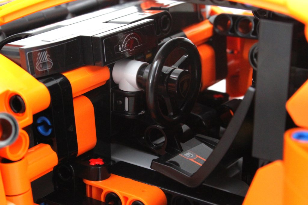 lego technic 42196 lamborghini huracan orange review 4 1024x683