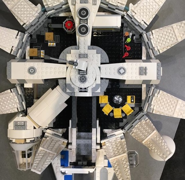 Look inside LEGO Star Wars 75212 Kessel Run Millennium Falcon