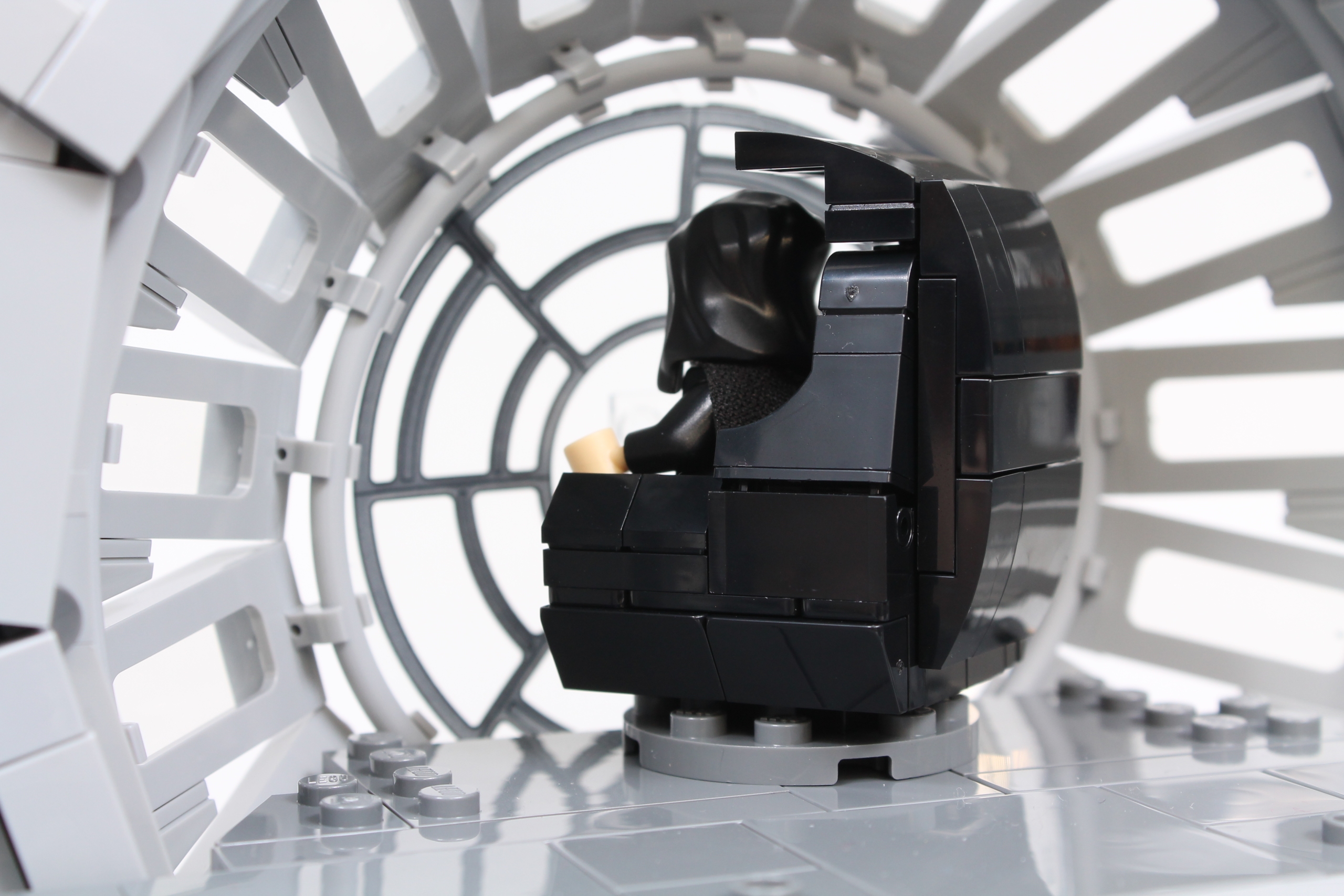 LEGO Star Wars 75352 Emperors Throne Room Diorama review 16 scaled