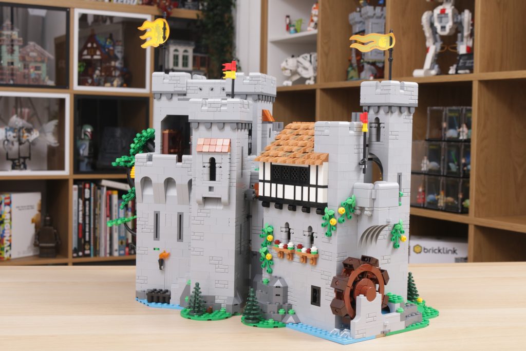 LEGO ICONS 10305 Lion Knights Castle review 4 1024x683