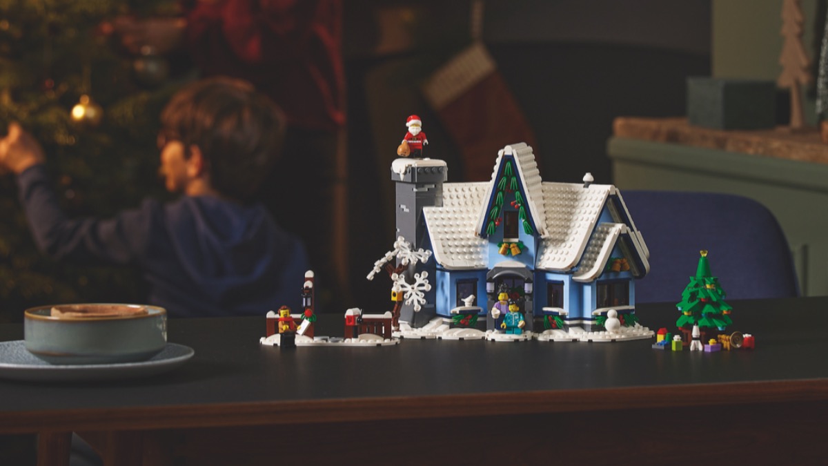 LEGO Winter Village 10293 Santa’s Visit available now for VIPs
