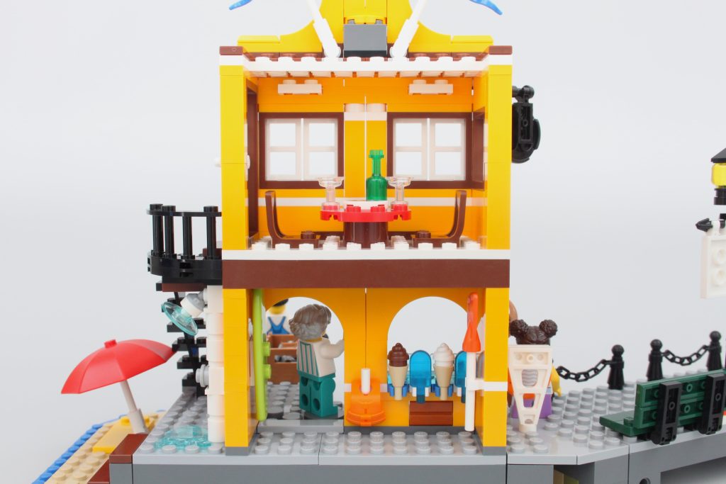 lego city 60422 Seaside Harbor with Cargo Ship review 24 min 1024x683