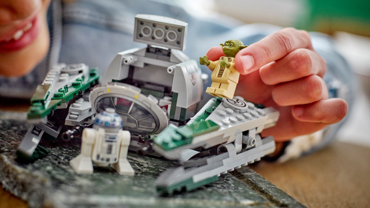 Here’s why we got another LEGO Star Wars Yoda’s Jedi Starfighter in 2023