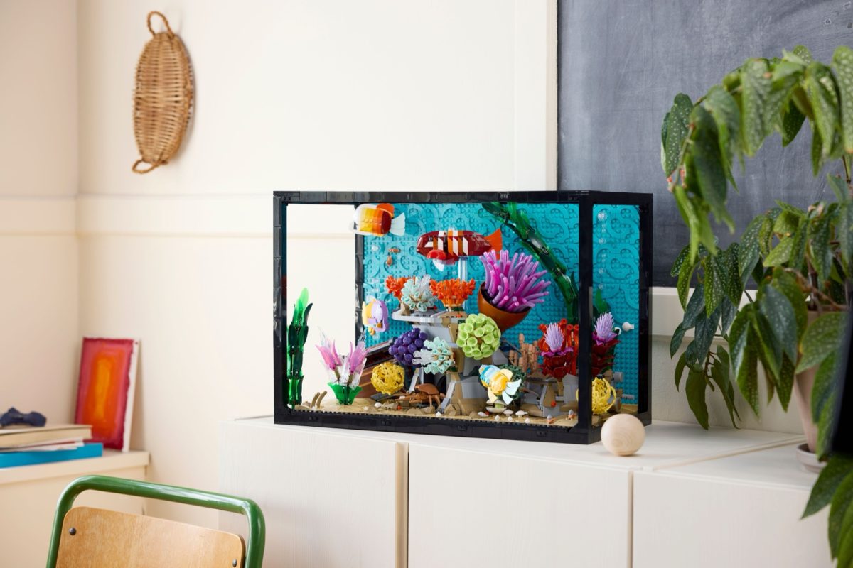 LEGO Icons 10366 Tropical Aquarium 11 1200x800