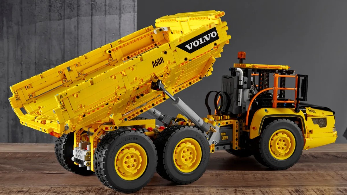 Huge saving on 42114 6x6 Volvo Articulated Hauler at Zavvi